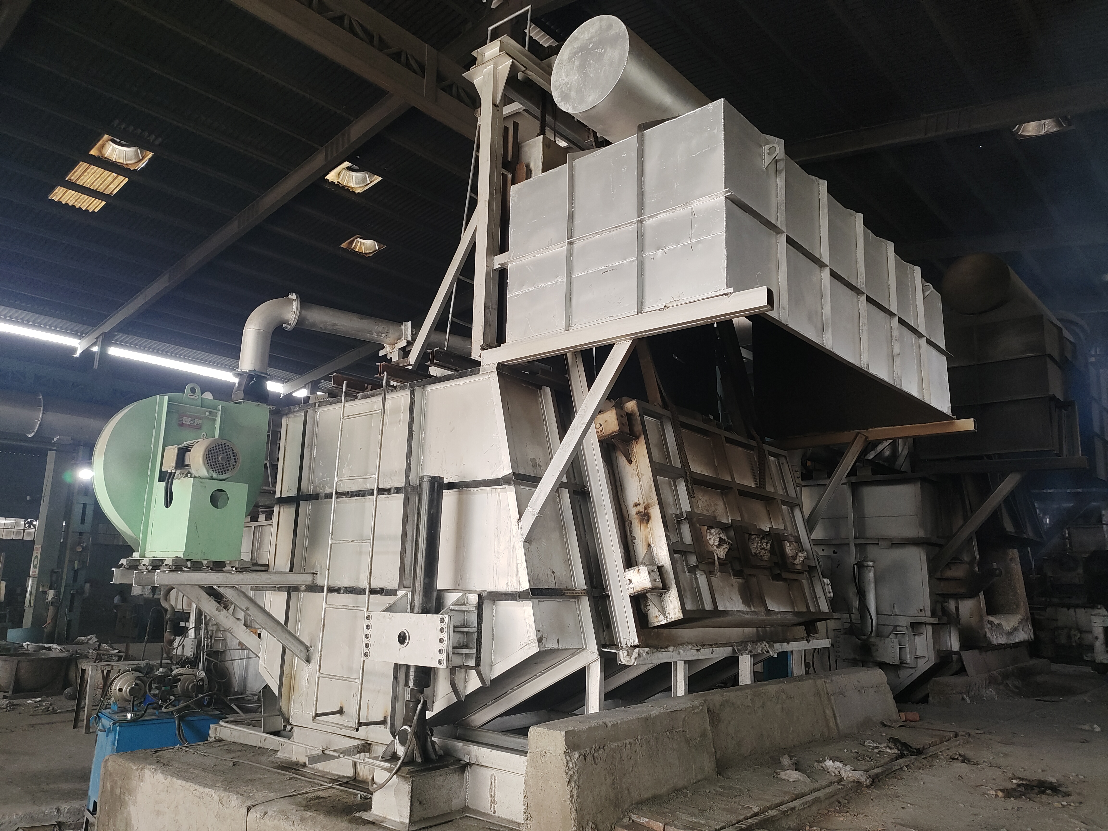 Skelner Furnace Hydraulic Tilting